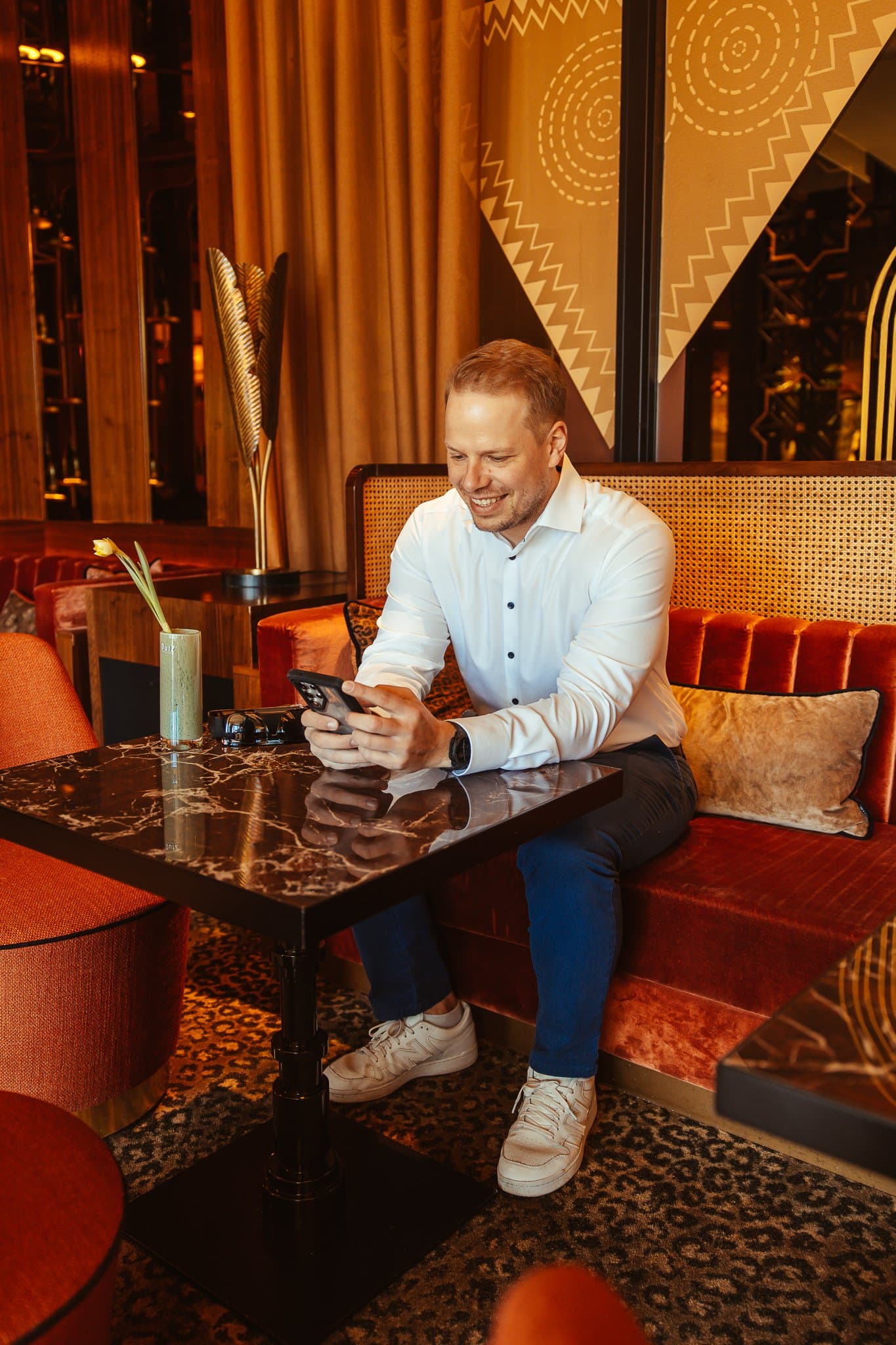 Jan Keiter arbeitet mobil zwischen zwei Terminen